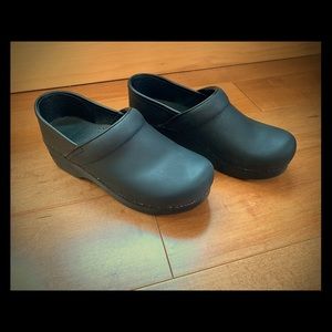 Dansko Clogs Size 37